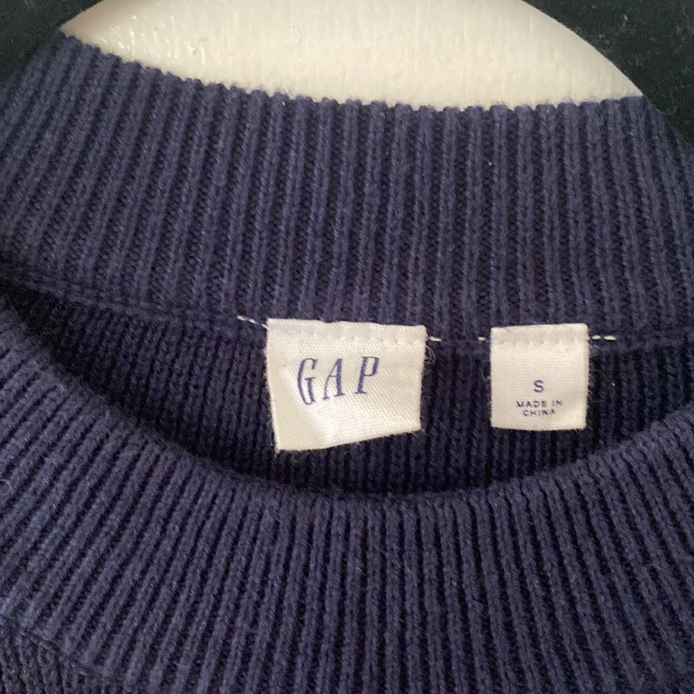 Navy sweater w/ white stripes and cute buttons - Picture 2 of 3